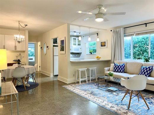 Residential complexes in Fort Lauderdale, Broward County