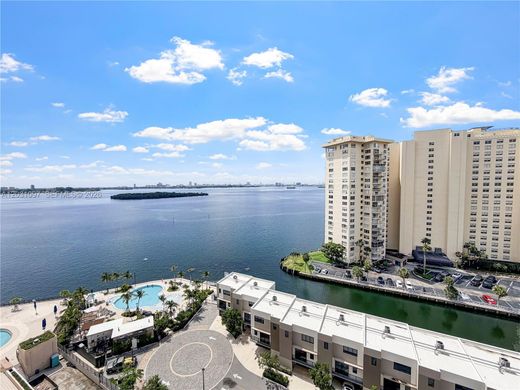 Complesso residenziale a Miami, Miami-Dade County