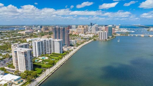 Residential complexes in West Palm Beach, Palm Beach