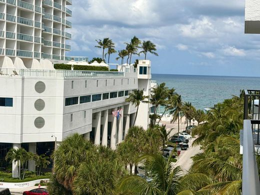 Residential complexes in Fort Lauderdale, Broward County