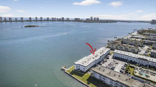 Residential complexes in North Palm Beach, Palm Beach