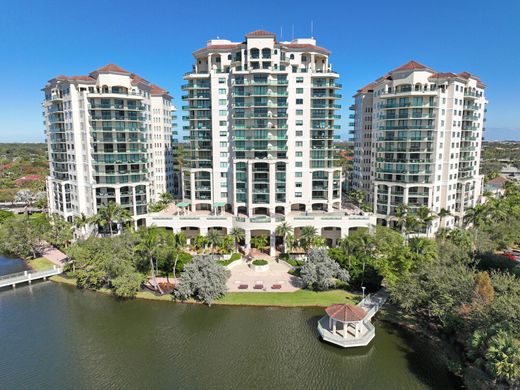 Residential complexes in Palm Beach Gardens, Palm Beach