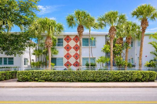 Residential complexes in Miami Beach, Miami-Dade