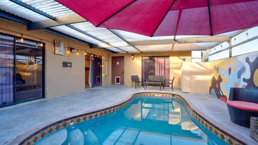 Townhouse in West Palm Beach, Palm Beach