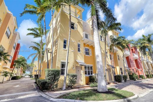 Townhouse in Lighthouse PT, Broward County