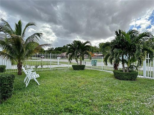 Villa - Miami, Miami-Dade County