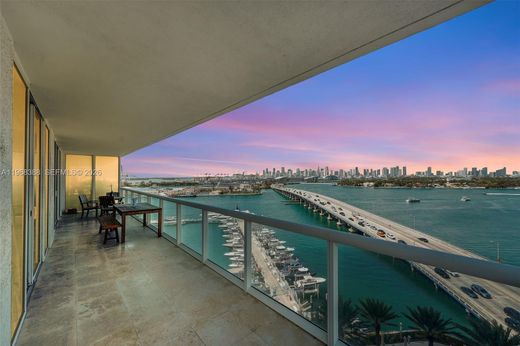 Residential complexes in Miami Beach, Miami-Dade