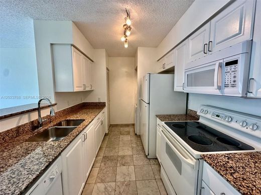 Residential complexes in Miami, Miami-Dade