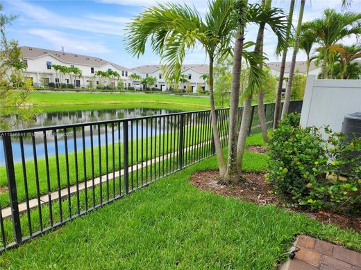 Townhouse in Pompano Beach, Broward County