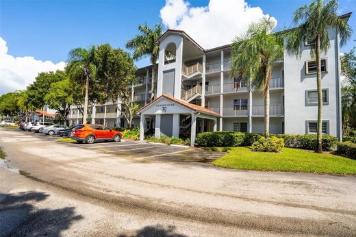 Edificio en Pembroke Pines, Broward County