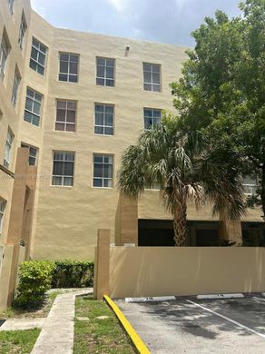 Complesso residenziale a Hialeah, Miami-Dade County