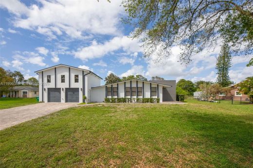 Villa in Southwest Ranches, Broward County