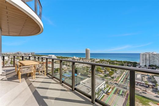 Residential complexes in Miami Beach, Miami-Dade