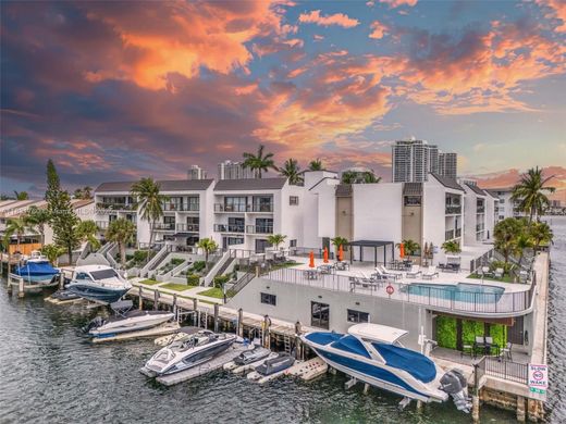 Kamienica w North Miami Beach, Miami-Dade County