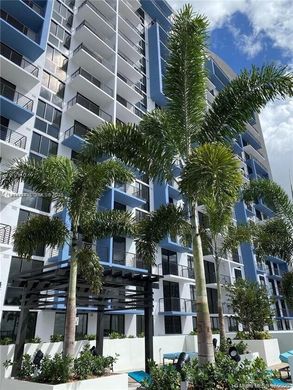 Edificio en Doral, Miami-Dade County