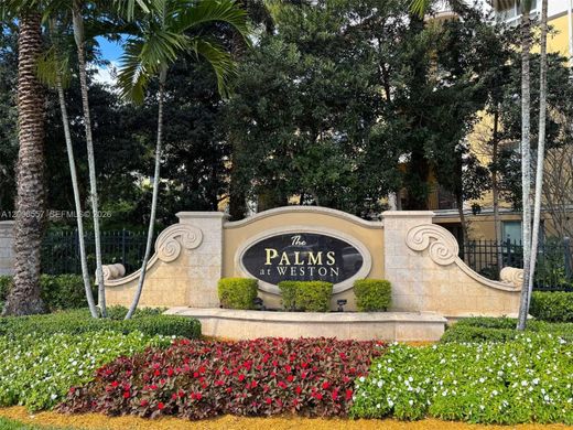 Residential complexes in Weston, Broward County