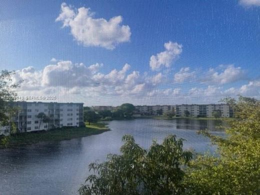 Residential complexes in Miami, Miami-Dade