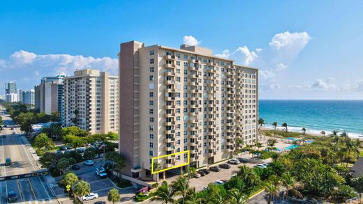 Residential complexes in Pompano Beach, Broward County