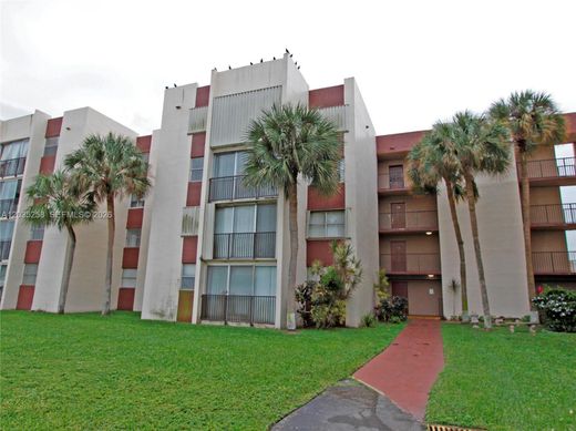Residential complexes in Miami Terrace Mobile Home, Miami-Dade