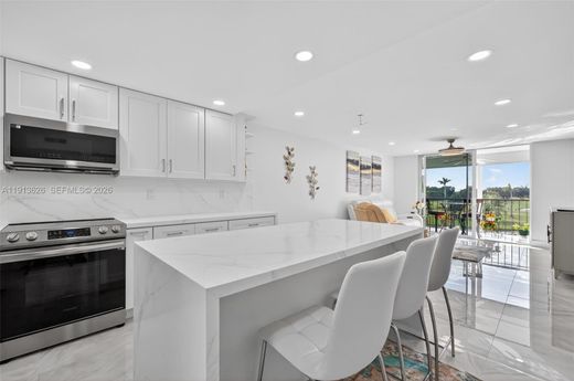 Wohnkomplexe in Pembroke Pines, Broward County
