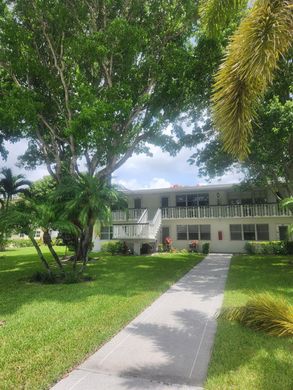 Residential complexes in West Palm Beach, Palm Beach