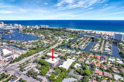 Residential complexes in Fort Lauderdale, Broward County