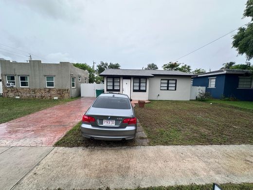 Villa in Dania Beach, Broward County