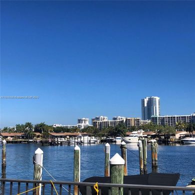 Complesso residenziale a Hallandale Beach, Broward County