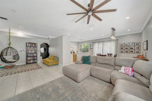Villa in Pembroke Pines, Broward County