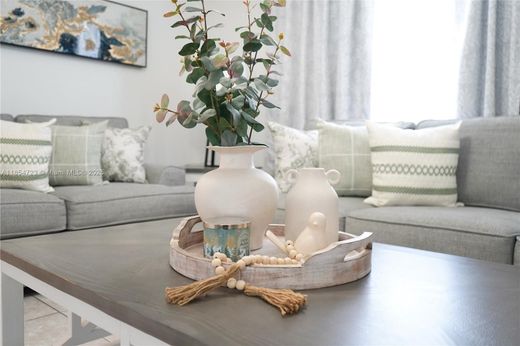 Villa - Miami, Miami-Dade County