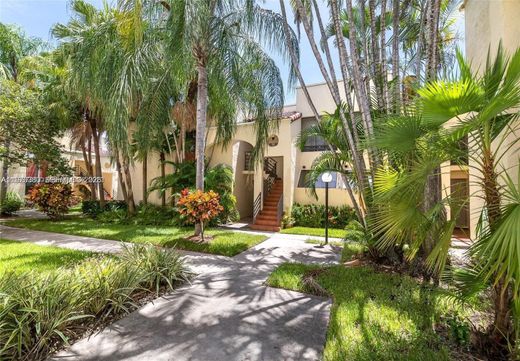 Residential complexes in Aventura, Miami-Dade