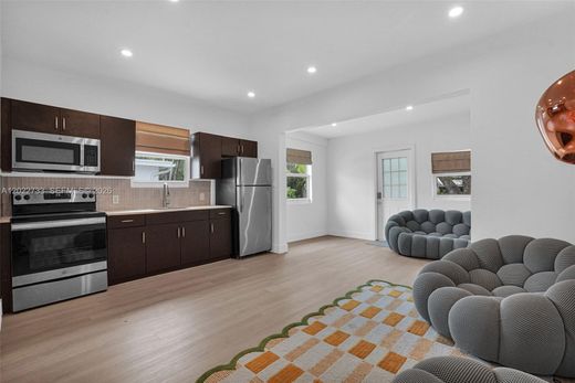 Residential complexes in Miami, Miami-Dade