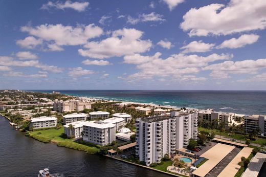 Residential complexes in Delray Beach, Palm Beach