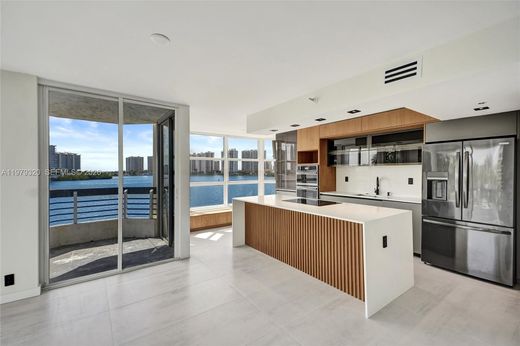 Residential complexes in Aventura, Miami-Dade