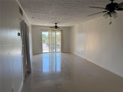 Residential complexes in Hialeah, Miami-Dade