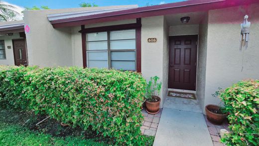 Townhouse in Deerfield Beach, Broward County