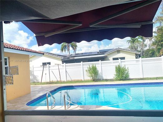Villa - Coral Springs, Broward County
