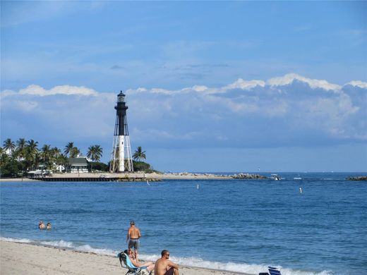 Residential complexes in Pompano Beach, Broward County