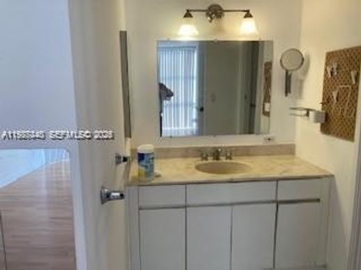 Komplex apartman Sunny Isles Beach, Miami-Dade County