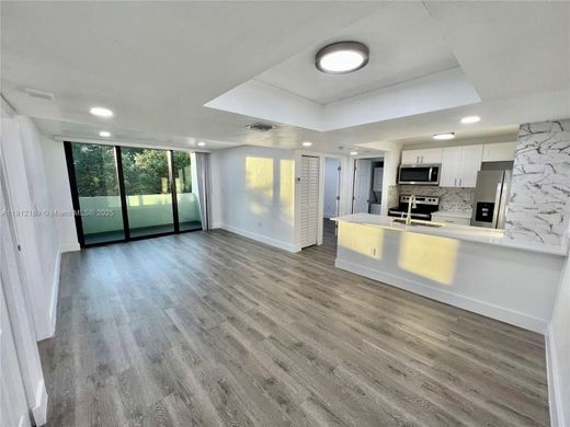 Residential complexes in Miami, Miami-Dade