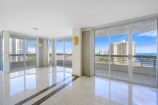 Жилой комплекс, Aventura, Miami-Dade County