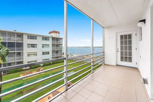 Complexes résidentiels à West Palm Beach, Comté de Palm Beach