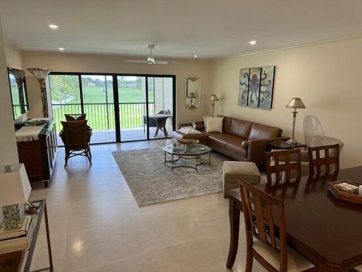 Residential complexes in Palm Beach Gardens, Palm Beach