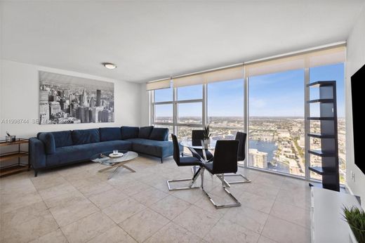 Residential complexes in Hallandale, Broward County