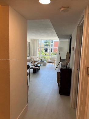 Residential complexes in Sunny Isles Beach, Miami-Dade