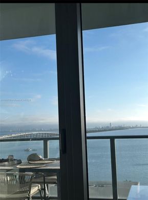 Complesso residenziale a Miami, Miami-Dade County