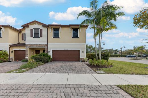 Townhouse in Davie, Broward County