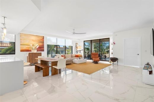 Residential complexes in Fort Lauderdale, Broward County