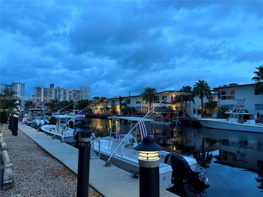 Edificio en North Miami Beach, Miami-Dade County