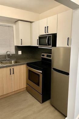 ‏בניין ב  מיאמי, Miami-Dade County